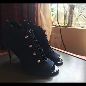 White House Black Market Mule